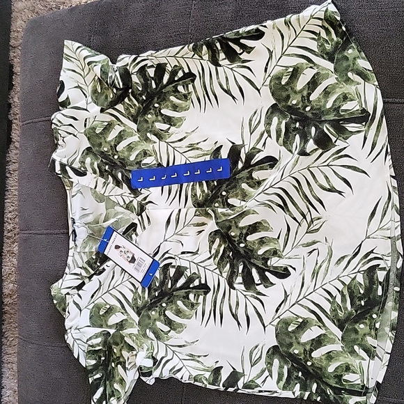 Blouse 👚 - Picture 1 of 5